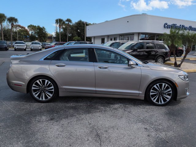 Used 2019 Lincoln MKZ Reserve w/ Luxury Package FWD image 3