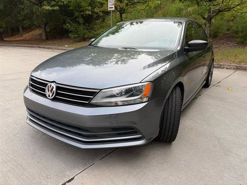 Used 2016 Volkswagen Jetta S FWD image 3