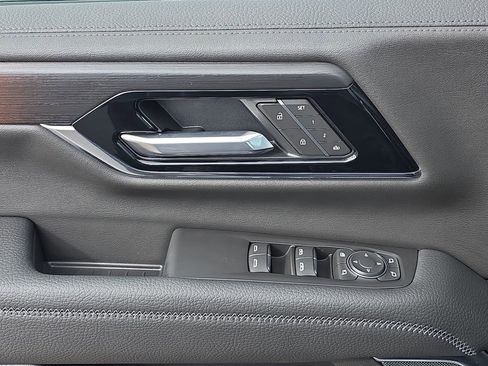 New 2026 GMC Yukon Denali w/ Sun & Power Step Package image 31