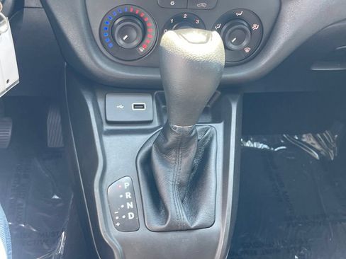 Used 2022 RAM ProMaster City Tradesman FWD image 15
