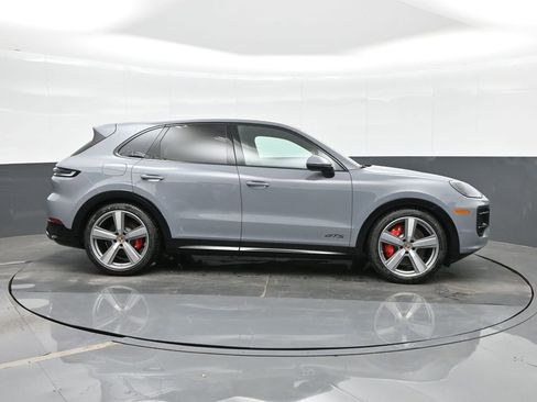 New 2026 Porsche Cayenne GTS image 10