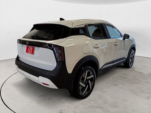 New 2026 Nissan Kicks SV image 5