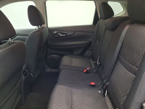 Used 2018 Nissan Rogue SV image 18