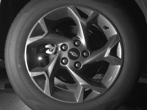 Used 2025 Chevrolet Trax LT w/ LT Convenience Package image 15