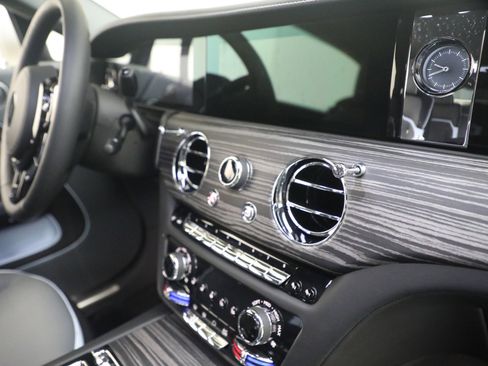 Certified 2026 Rolls-Royce Spectre AWD/4WD image 28