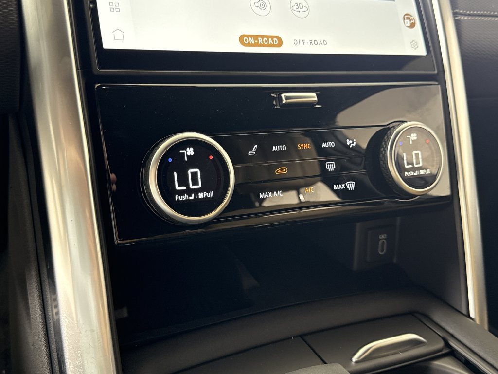 New 2026 Land Rover Discovery Dynamic SE AWD/4WD image 8