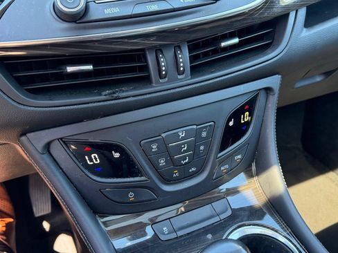 Used 2019 Buick Envision Essence AWD/4WD image 17