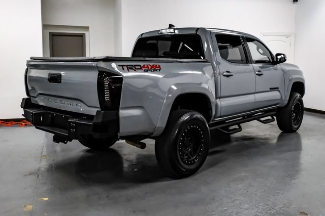 Used 2021 Toyota Tacoma TRD Sport AWD/4WD image 10