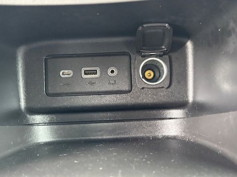 Used 2020 Chevrolet Equinox LT image 28