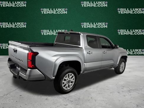 Used 2025 Toyota Tacoma SR5 AWD/4WD image 8
