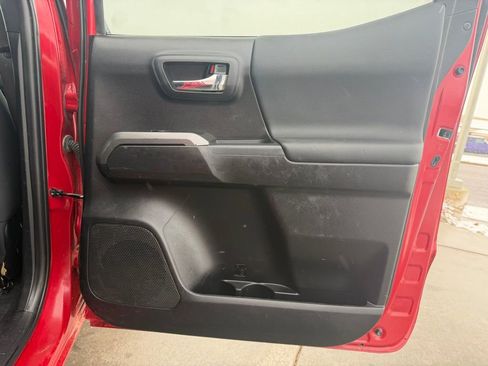 Used 2023 Toyota Tacoma TRD Off-Road image 25