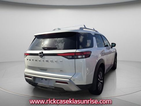 Used 2024 Nissan Pathfinder SL w/ Cargo Package image 6