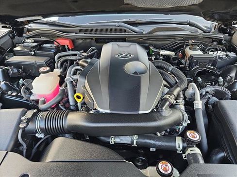 Certified 2024 Lexus RC 300 RWD image 23