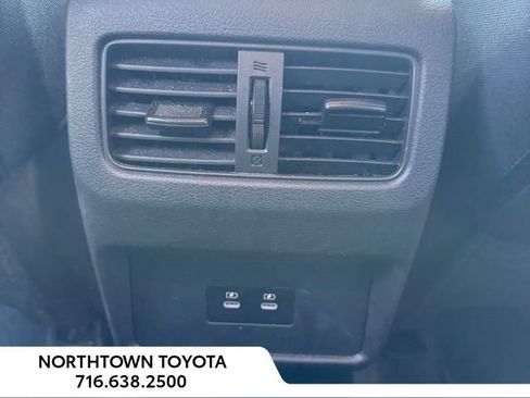 Used 2025 Nissan Rogue SV AWD/4WD image 22