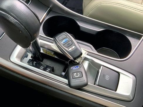 Used 2022 Subaru Ascent Limited w/ Technology Package AWD/4WD image 11