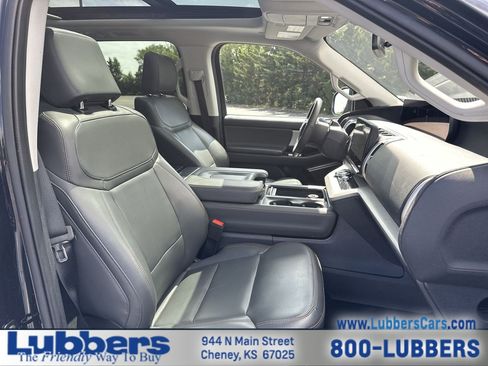 Used 2025 Ford Expedition Active AWD/4WD image 25