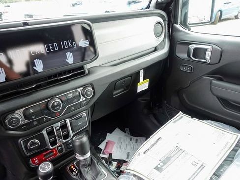 New 2025 Jeep Gladiator Willys image 22