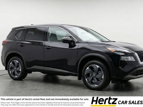 Used 2025 Nissan Rogue SV image 1