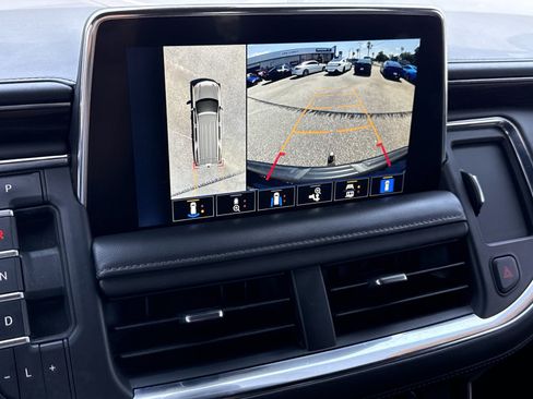 Used 2022 Chevrolet Tahoe LT w/ LT Signature Package RWD image 29