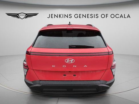 Used 2024 Hyundai Kona SEL w/ Convenience Package FWD image 4