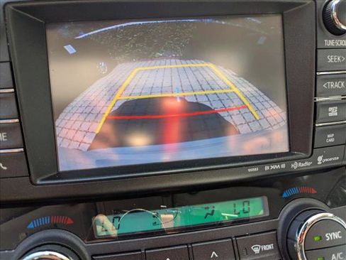 Used 2018 Toyota RAV4 XLE image 14