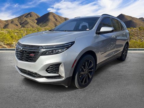 Used 2022 Chevrolet Equinox RS w/ RS Leather Package FWD image 2