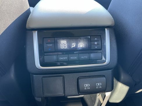 Used 2020 Subaru Ascent Premium w/ Convenience Package image 57