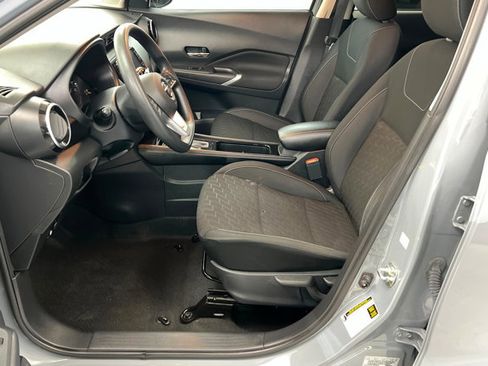 Used 2021 Nissan Kicks SV image 17
