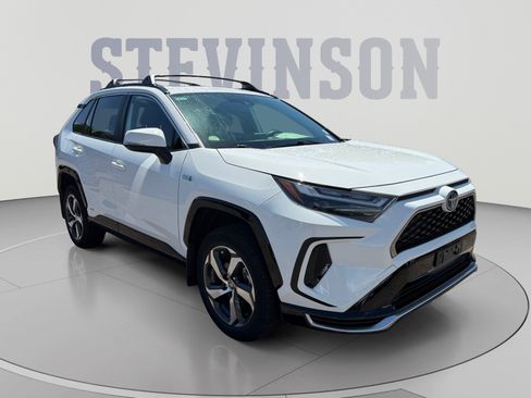 Used 2023 Toyota RAV4 SE w/ Weather & Moonroof Package AWD/4WD image 7