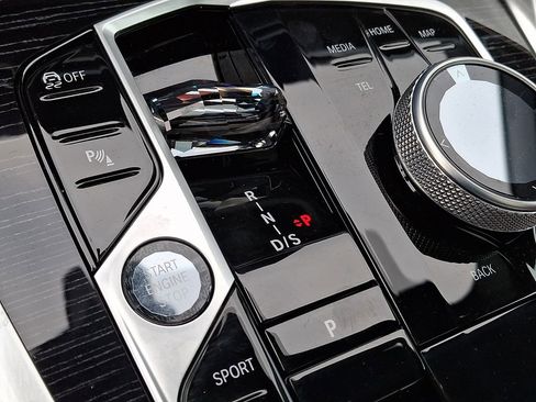 Used 2025 BMW X6 M60i image 7