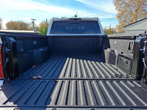 New 2025 Toyota Tacoma TRD Off-Road image 19