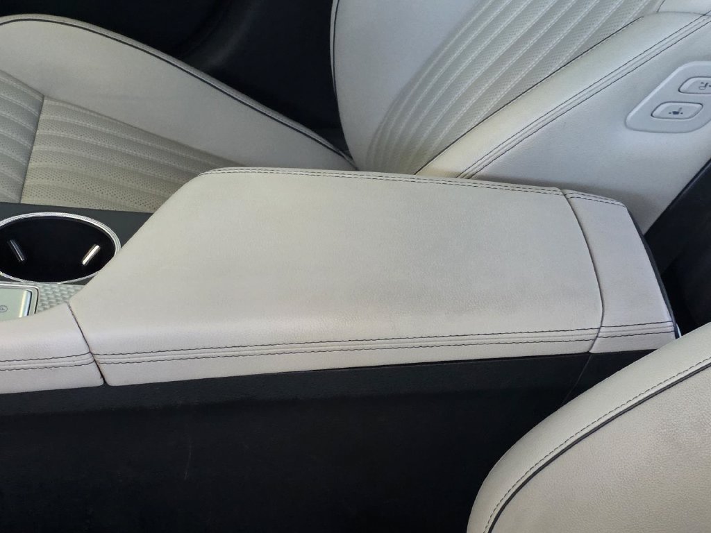 Used 2023 Genesis G70 2.0T w/ Sport Prestige Package RWD image 9