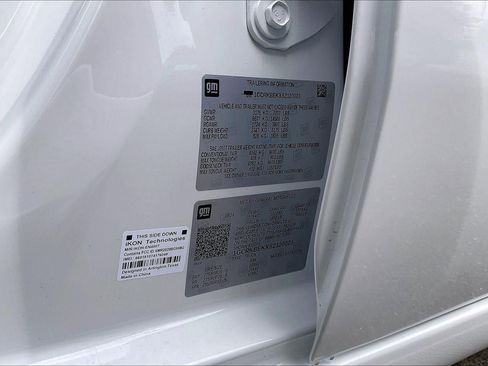 Used 2025 Chevrolet Silverado 1500 Custom image 30