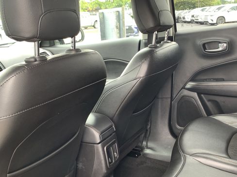 Used 2020 Jeep Compass Latitude AWD/4WD image 31