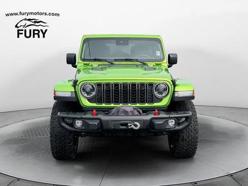Used 2025 Jeep Wrangler Unlimited Rubicon AWD/4WD image 9