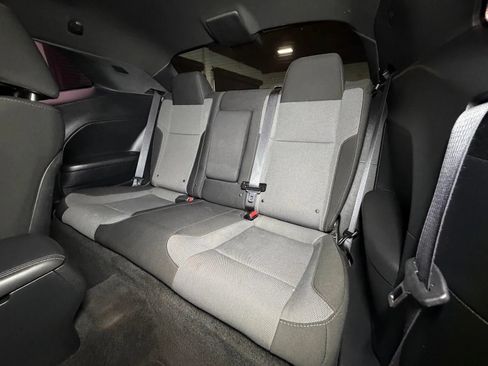 Used 2016 Dodge Challenger R/T RWD image 11