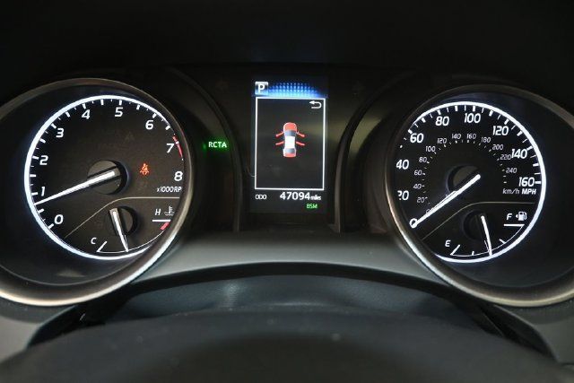 Used 2024 Toyota Camry SE FWD image 9