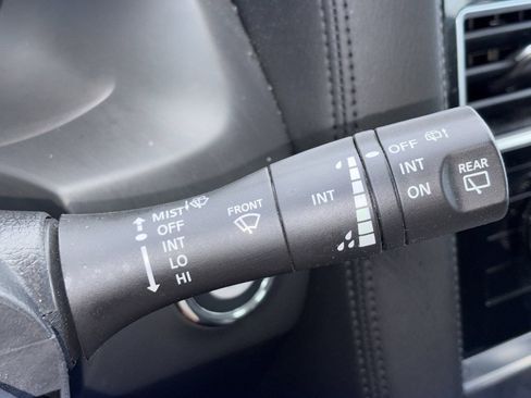 Used 2023 Nissan Armada S RWD image 20