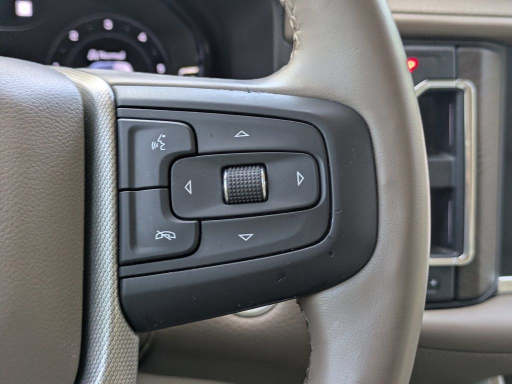 Used 2023 GMC Yukon Denali RWD image 29