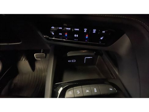 Used 2022 Buick Envision Preferred AWD/4WD image 14