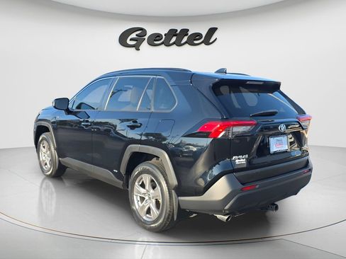Used 2023 Toyota RAV4 LE AWD/4WD image 6