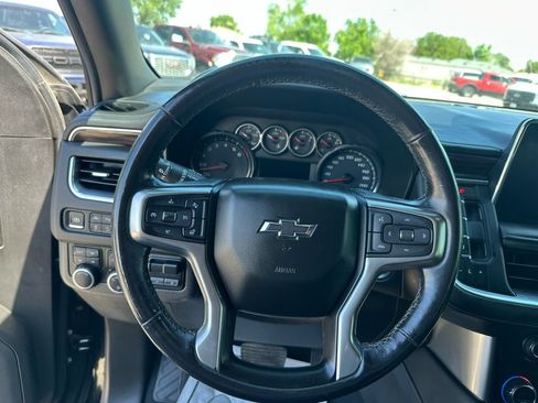 Used 2021 Chevrolet Tahoe Z71 w/ Z71 Signature Package AWD/4WD image 39