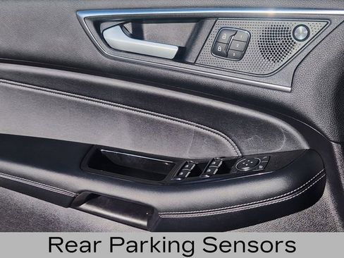 Used 2019 Ford Edge Titanium w/ Equipment Group 301A image 12