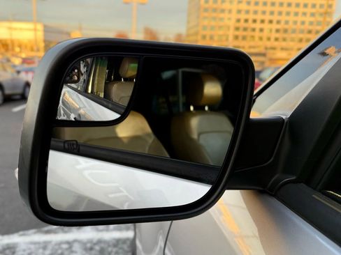 Used 2016 Ford Explorer XLT w/ Equipment Group 202A image 58