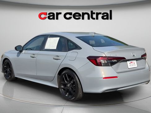 Used 2025 Honda Civic Sport image 3