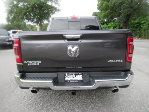 Used 2019 RAM 1500 Laramie AWD/4WD image 6