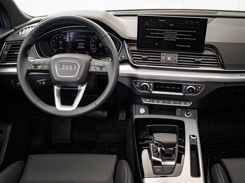 Used 2025 Audi Q5 2.0T Premium w/ Convenience Plus Package image 32