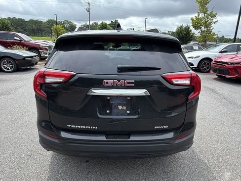 Used 2022 GMC Terrain SLE w/ Driver Convenience Package AWD/4WD image 9