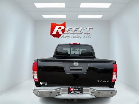 Used 2014 Nissan Frontier SV w/ SV Value Truck Package AWD/4WD image 28
