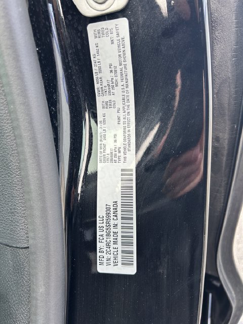Used 2025 Chrysler Pacifica Select FWD image 33